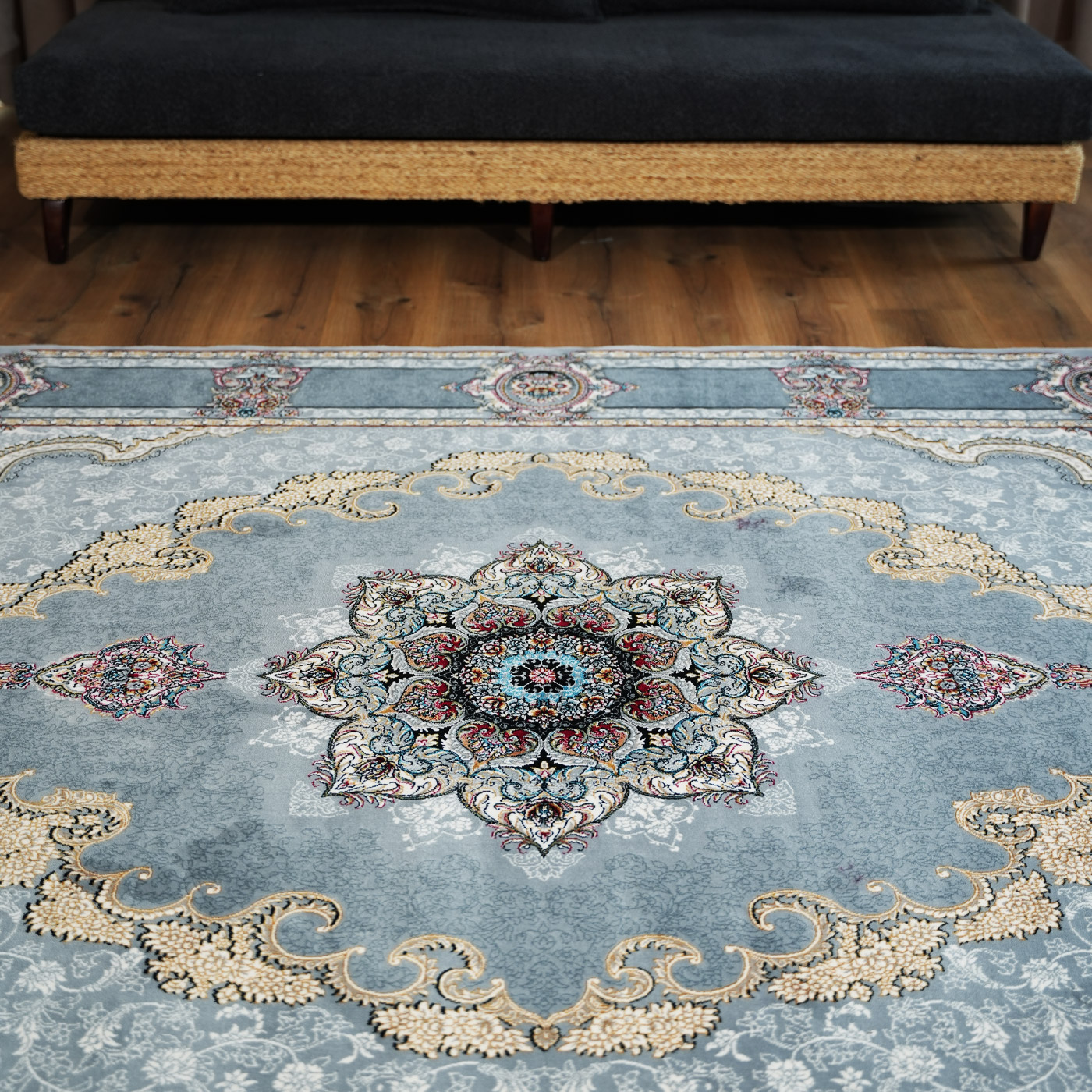 فرش ماشینی 700 شانه تراکم 2550 طرح کرشمه دودی