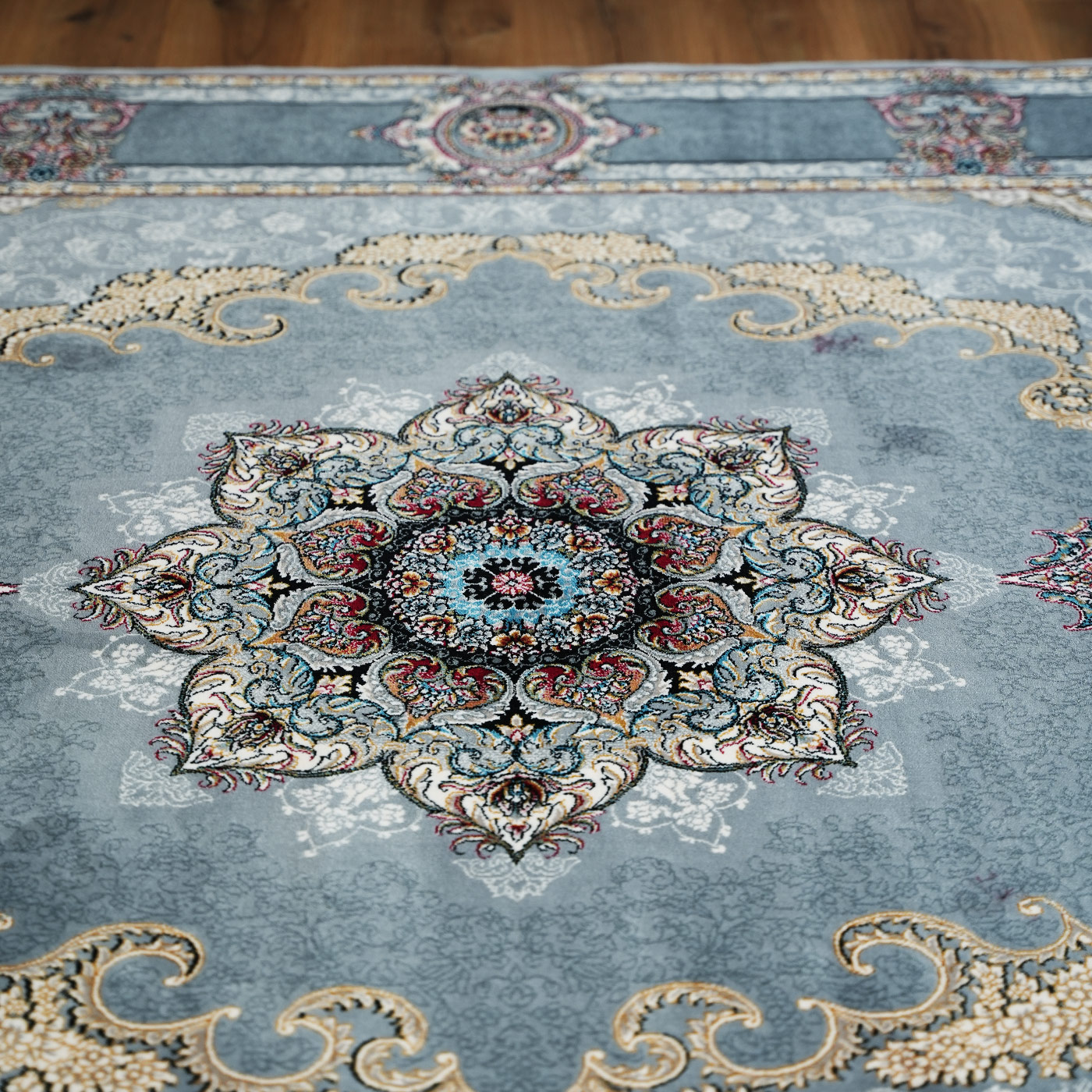 فرش ماشینی 700 شانه تراکم 2550 طرح کرشمه دودی