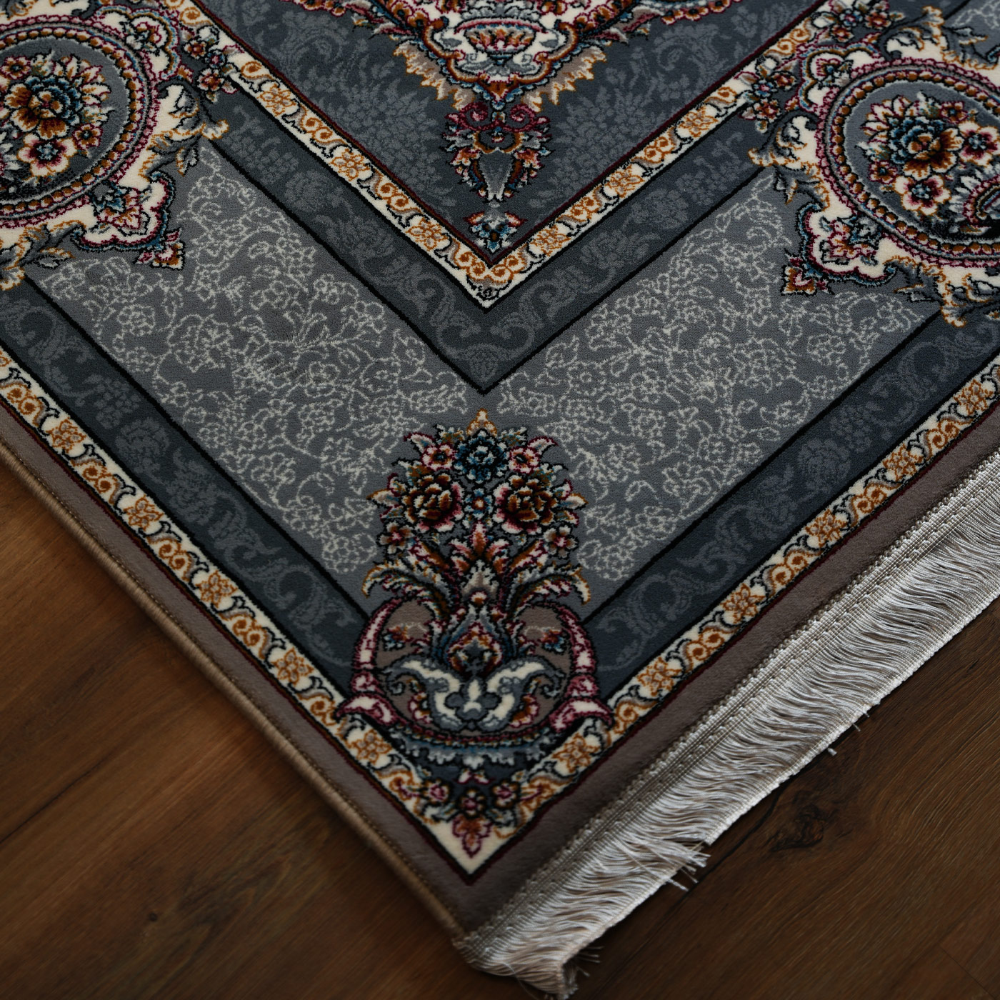 فرش ماشینی 700 شانه تراکم 2550 طرح کرشمه کرم