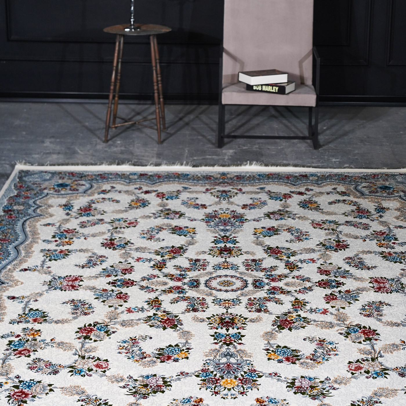 فرش ماشینی 700 شانه تراکم 2550 طرح لاویا کرم