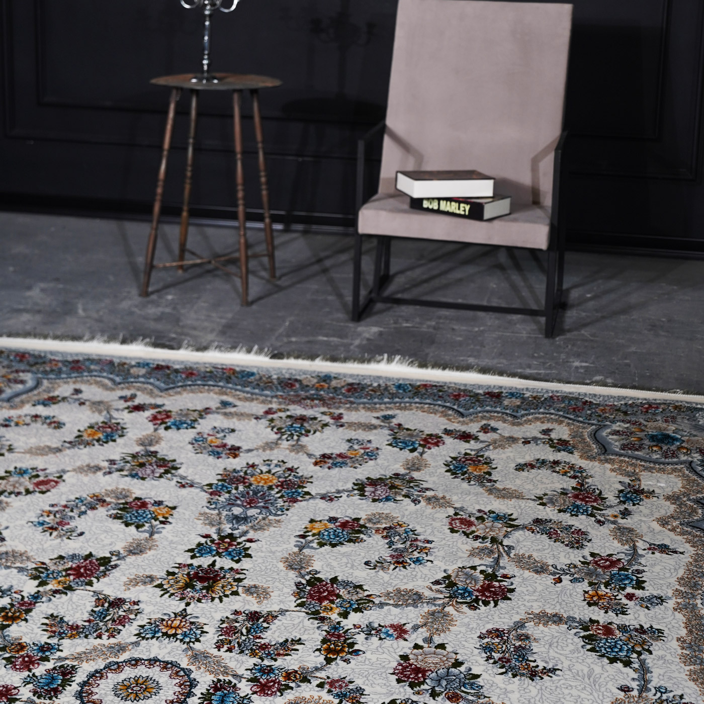 فرش ماشینی 700 شانه تراکم 2550 طرح لاویا کرم