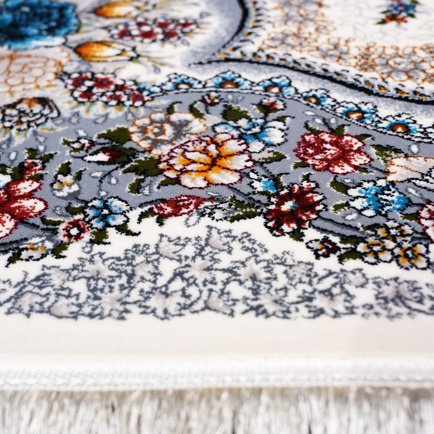 فرش ماشینی 700 شانه تراکم 2550 طرح لاویا کرم