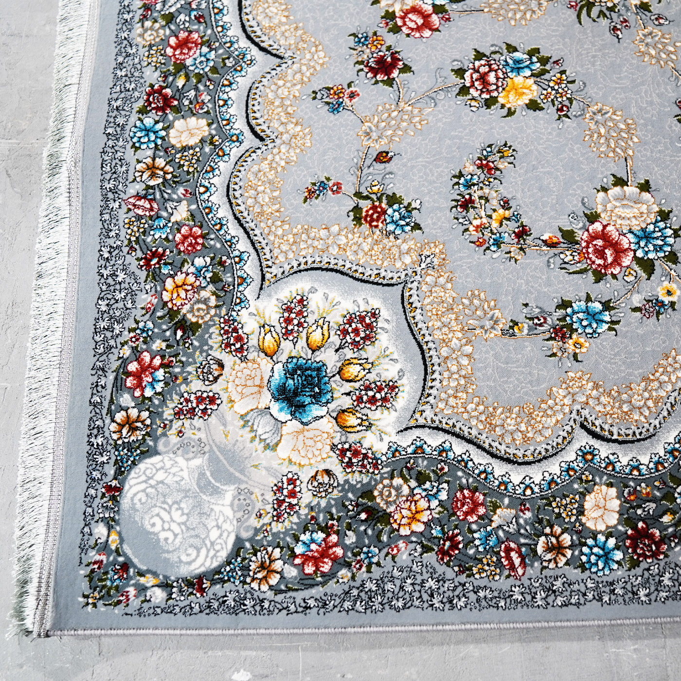 فرش ماشینی 700 شانه تراکم 2550 طرح لاویا نقره ای