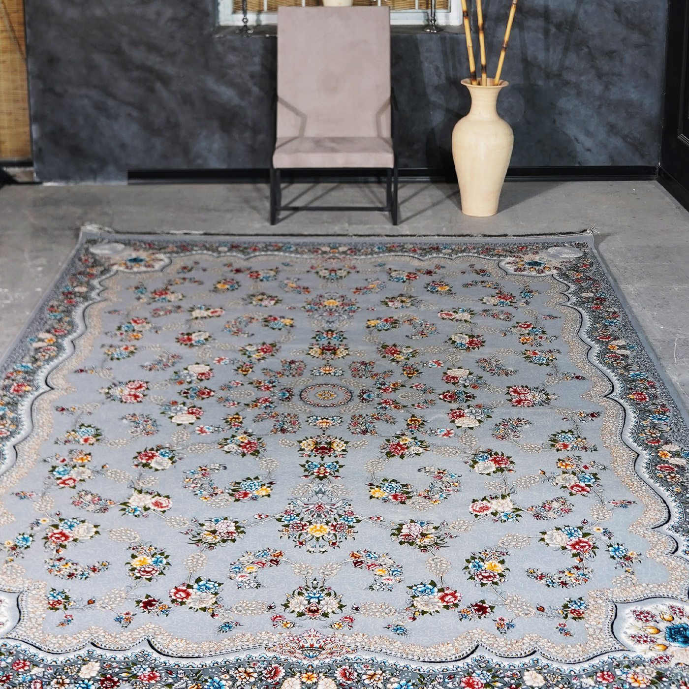 فرش ماشینی 700 شانه تراکم 2550 طرح لاویا نقره ای