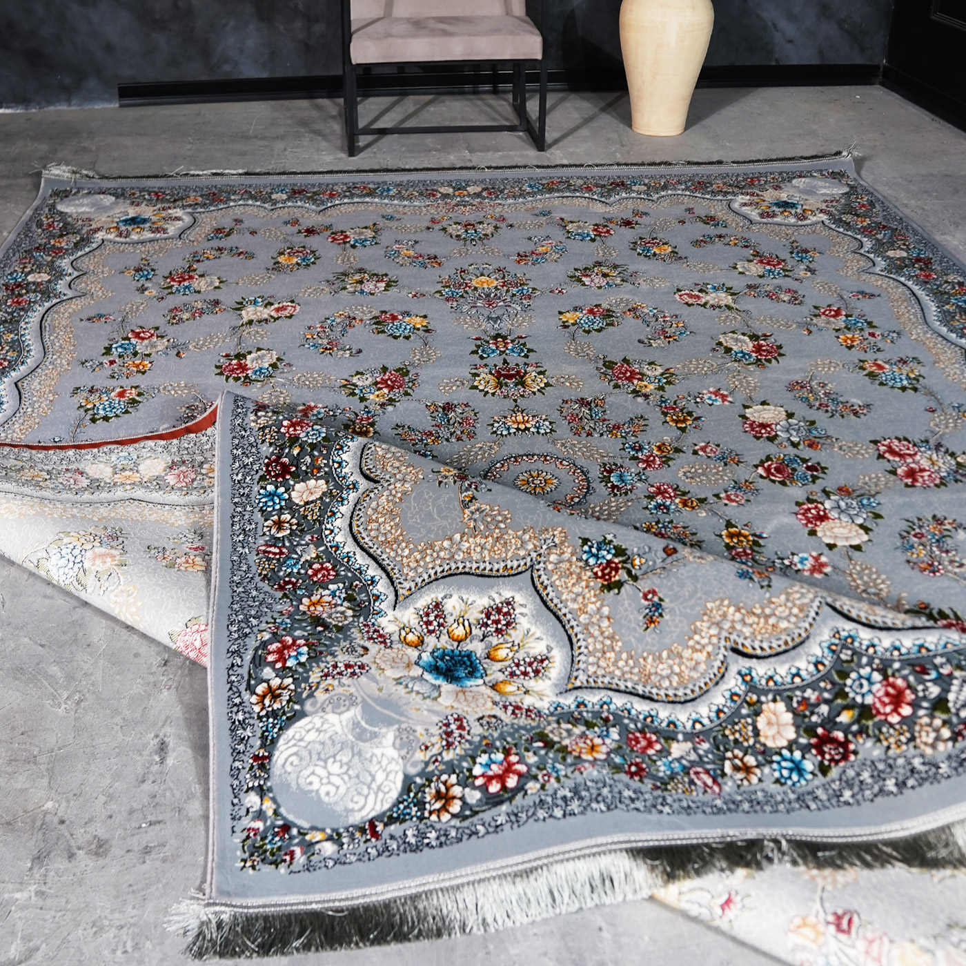 فرش ماشینی 700 شانه تراکم 2550 طرح لاویا نقره ای