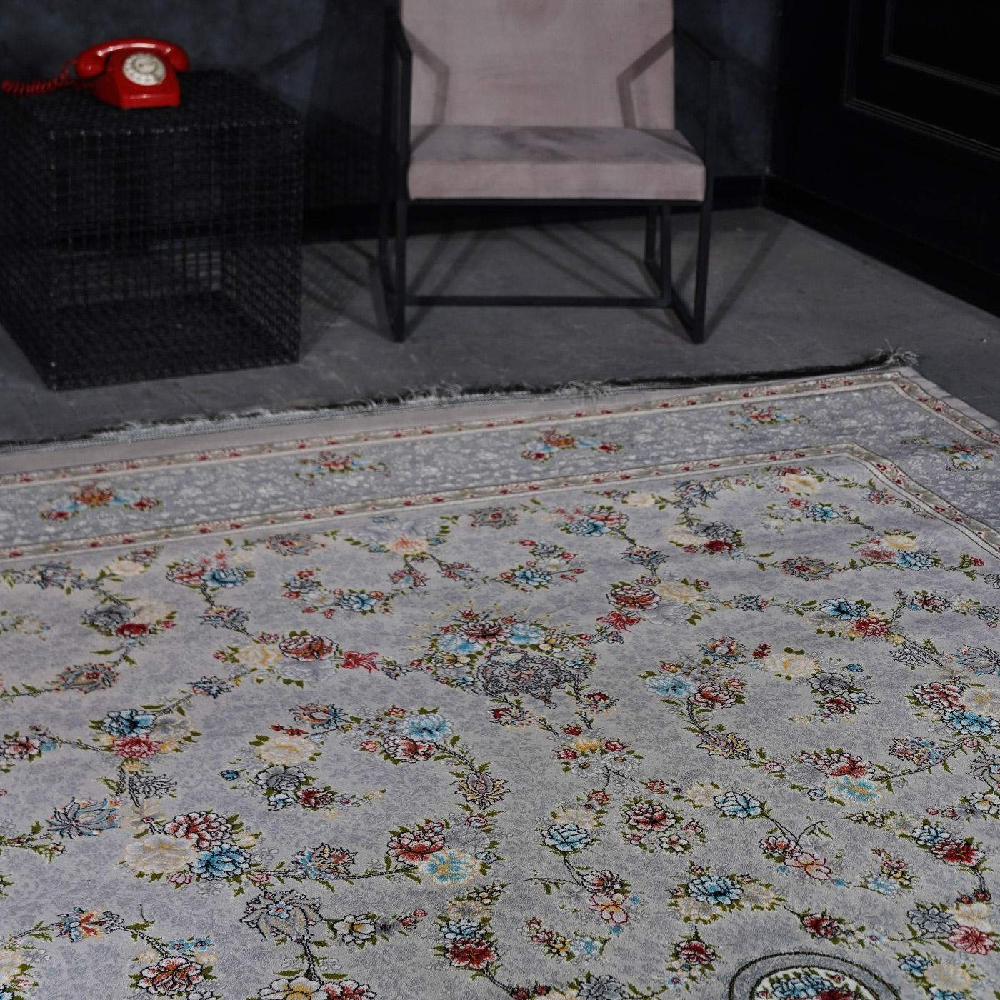 فرش ماشینی 700 شانه تراکم 2550 طرح لاویا سیلور