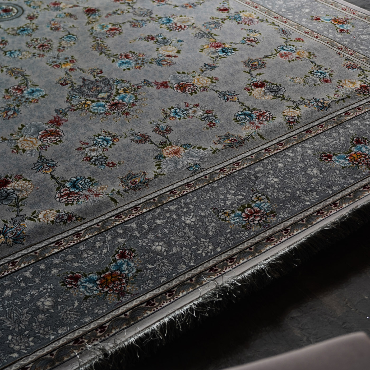 فرش ماشینی 700 شانه تراکم 2550 طرح لاویا سیلور