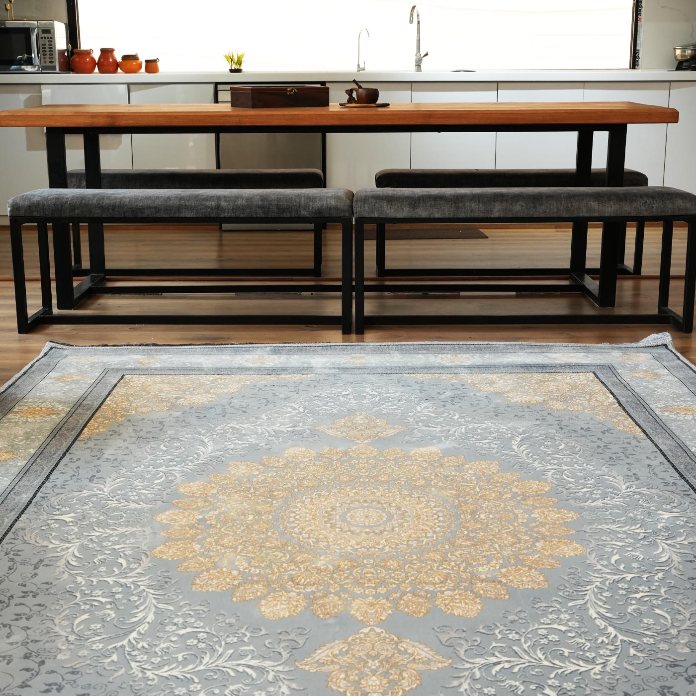 فرش ماشینی 700 شانه تراکم 2550 طرح مهناز نقره ای