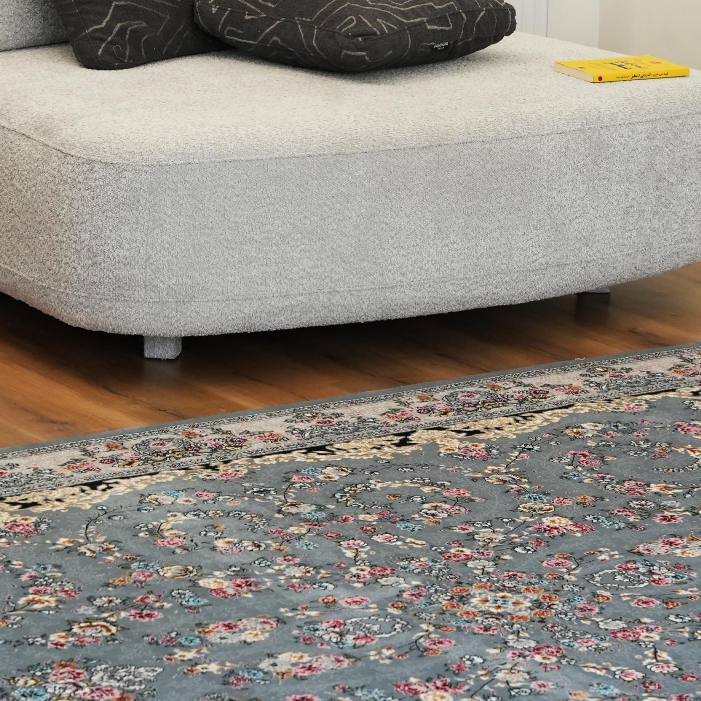 فرش ماشینی 700 شانه تراکم 2550 طرح مهیا دودی