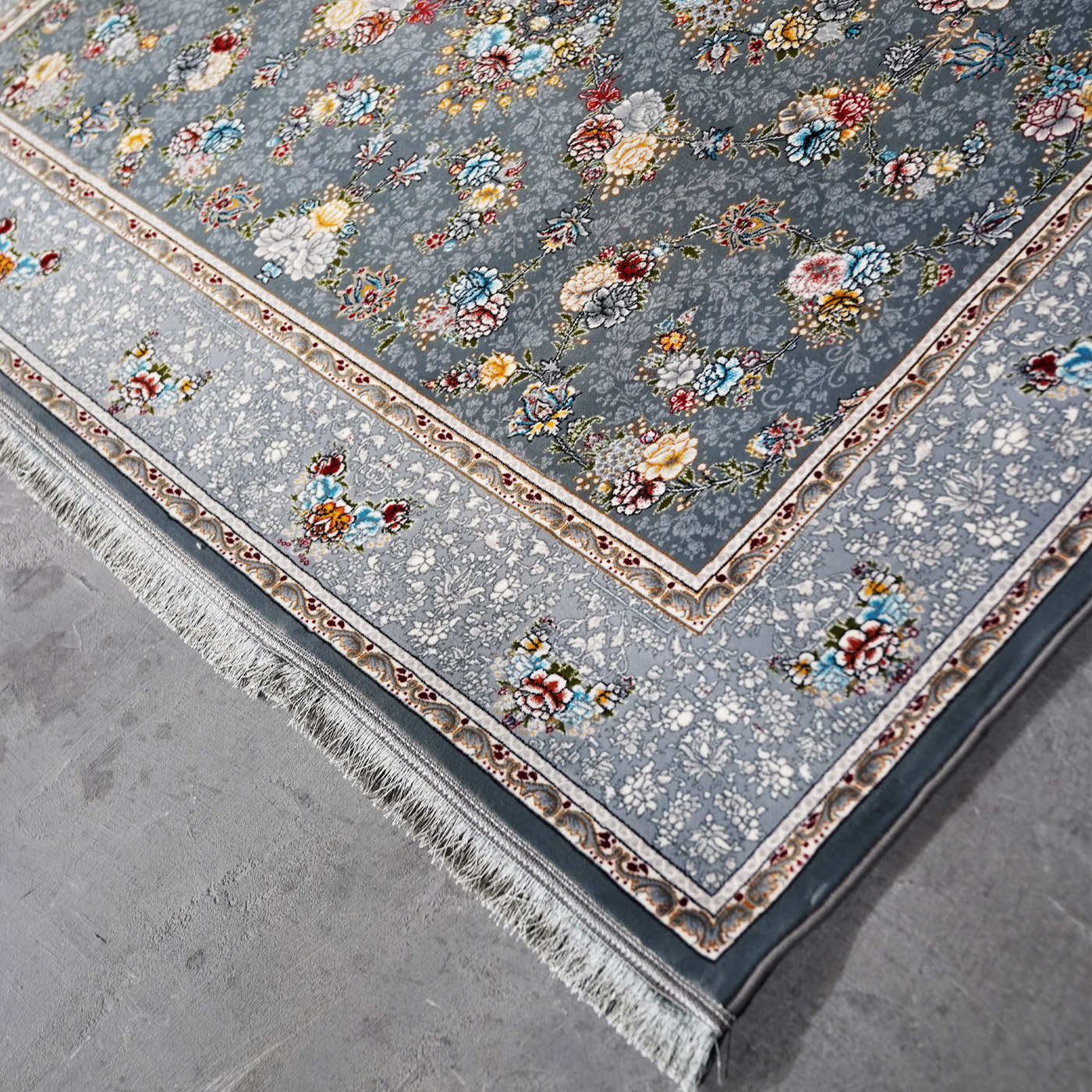 فرش ماشینی 700 شانه تراکم 2550 طرح رز دودی