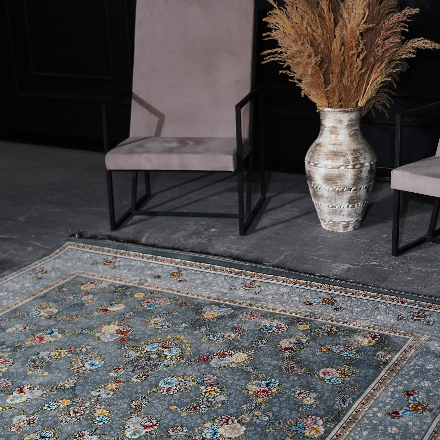 فرش ماشینی 700 شانه تراکم 2550 طرح رز دودی