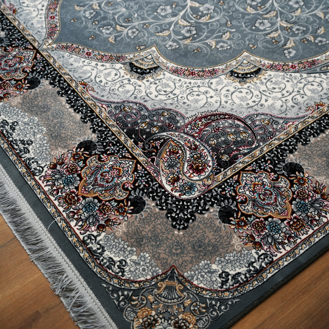 فرش ماشینی 700 شانه تراکم 2550 طرح سوگند سرمه ای