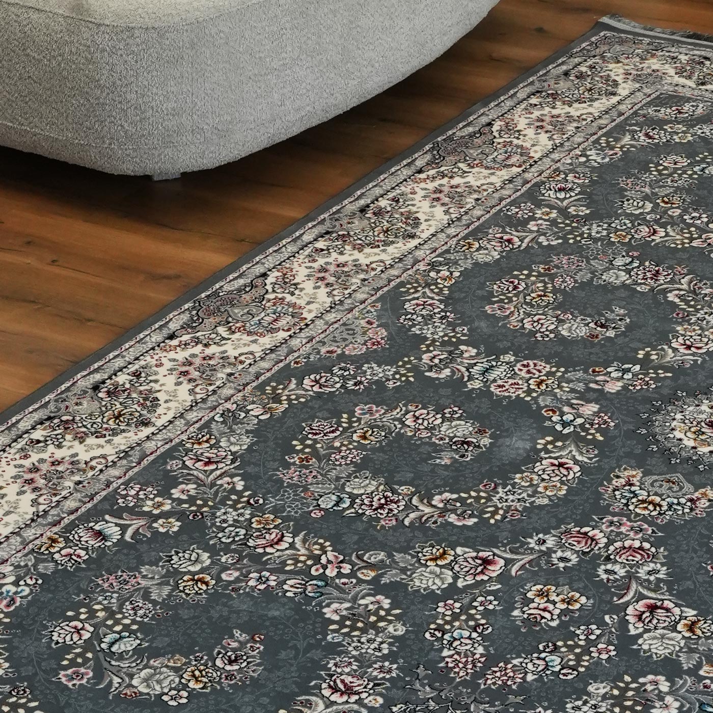 فرش ماشینی 700 شانه تراکم 2550 طرح شکوه دودی