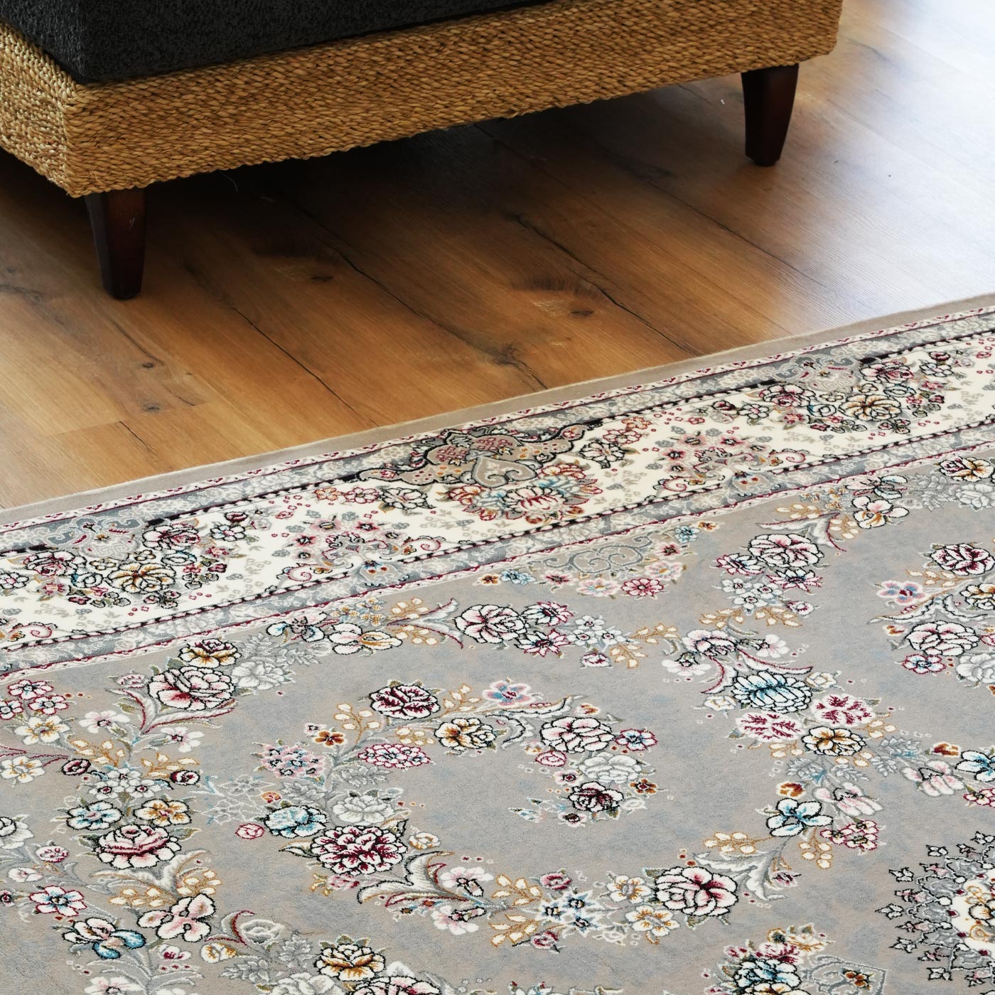 فرش ماشینی ۷۰۰ شانه تراکم ۲۵۵۰ طرح شکوه ترمه ای