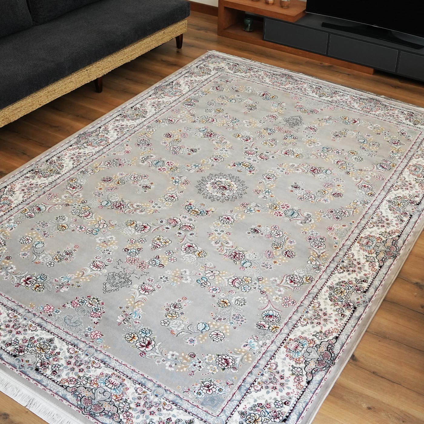 فرش ماشینی ۷۰۰ شانه تراکم ۲۵۵۰ طرح شکوه ترمه ای