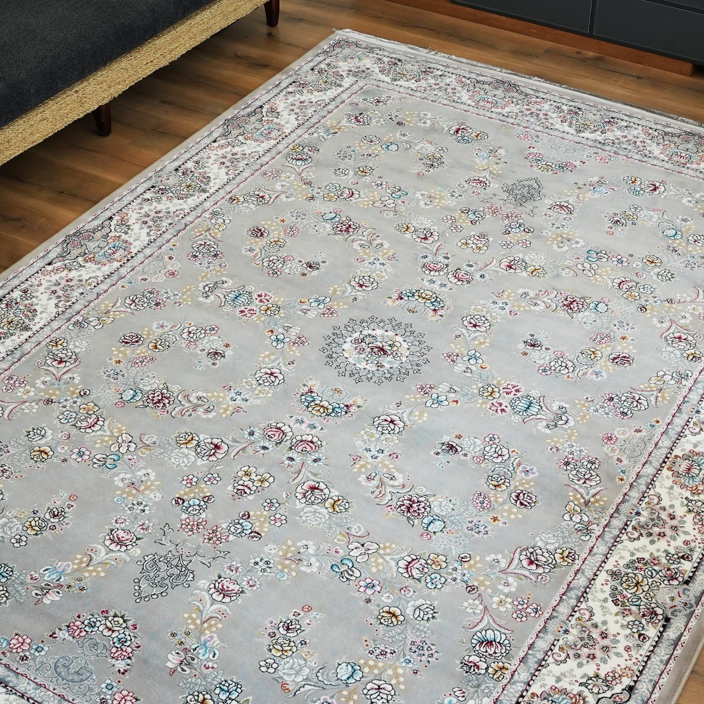 فرش ماشینی ۷۰۰ شانه تراکم ۲۵۵۰ طرح شکوه ترمه ای