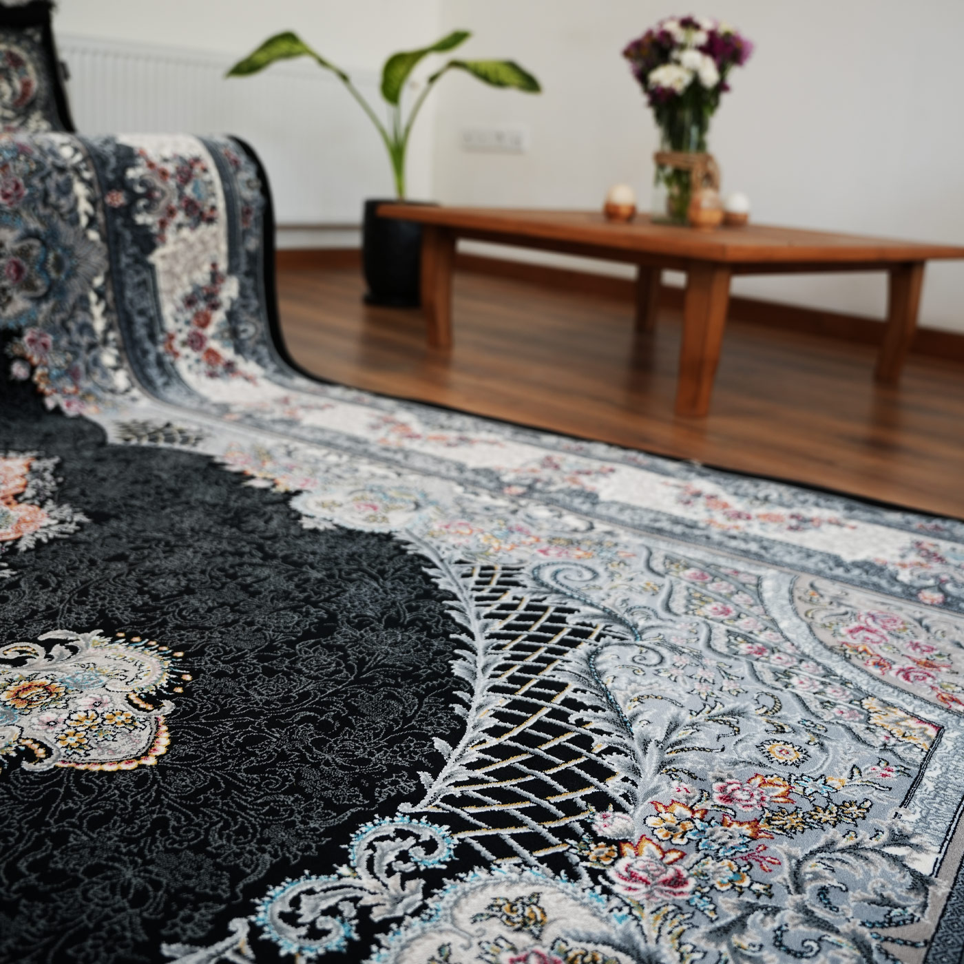 فرش ماشینی 700 شانه تراکم 2550 طرح ژاکلین سرمه ای