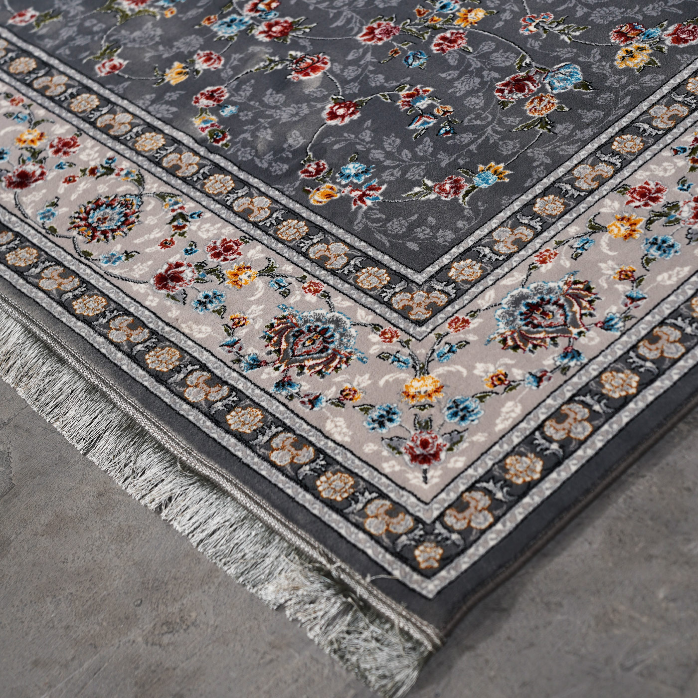 فرش ماشینی 700 شانه تراکم 2550 طرح زیبا دودی