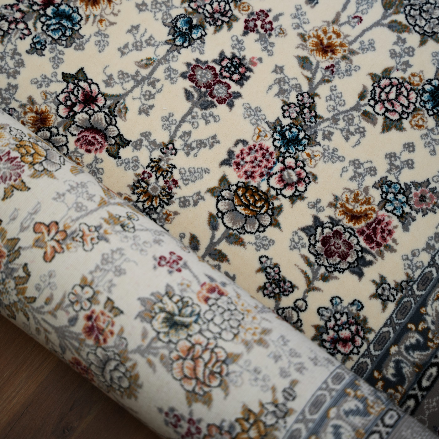 فرش ماشینی 700 شانه تراکم 2550 طرح ژینوس کرم