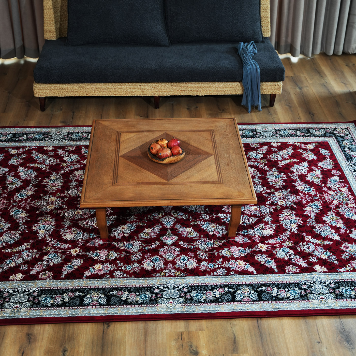 فرش ماشینی 700 شانه تراکم 2550 طرح ژینوس روناسی حاشیه سرمه ای