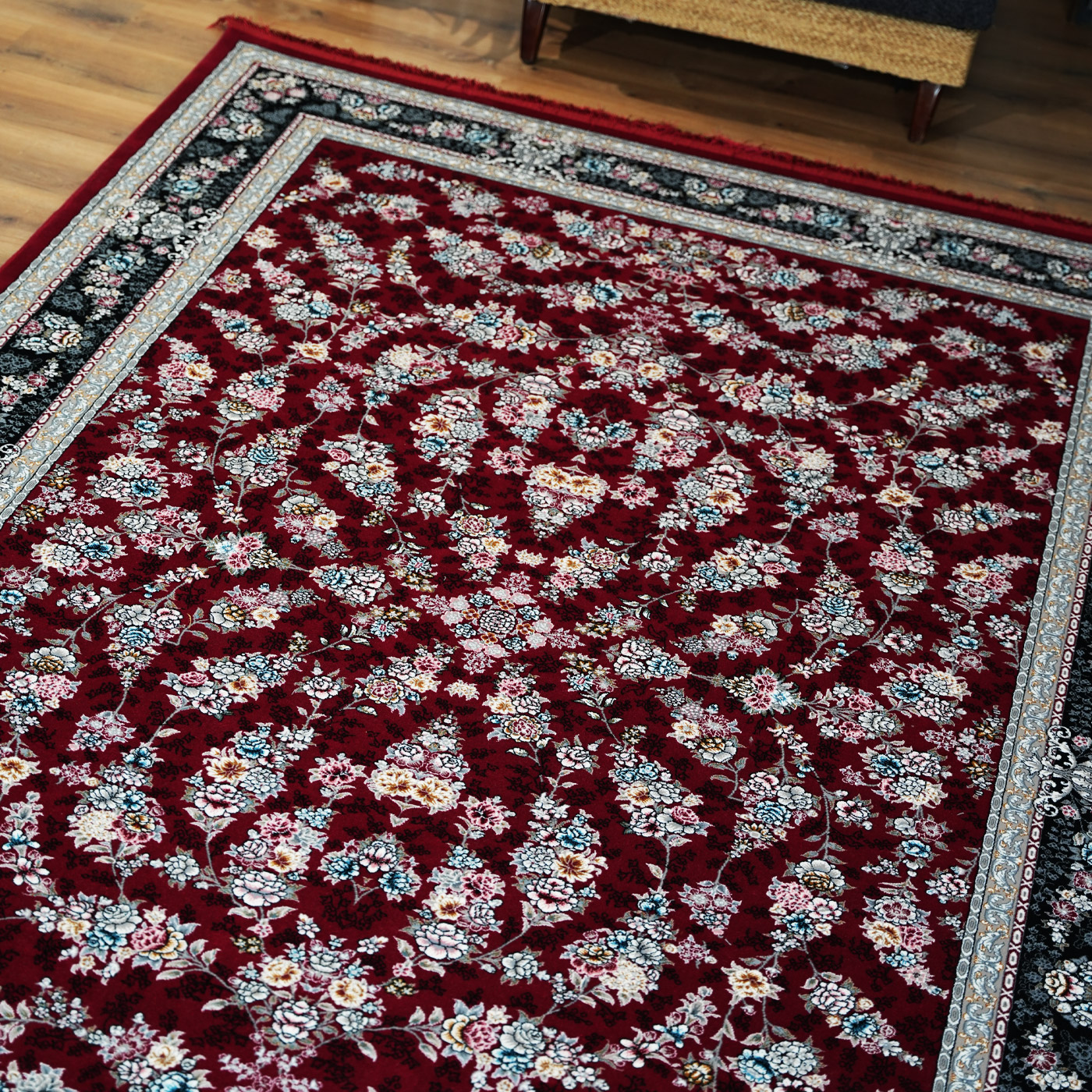 فرش ماشینی 700 شانه تراکم 2550 طرح ژینوس روناسی حاشیه سرمه ای