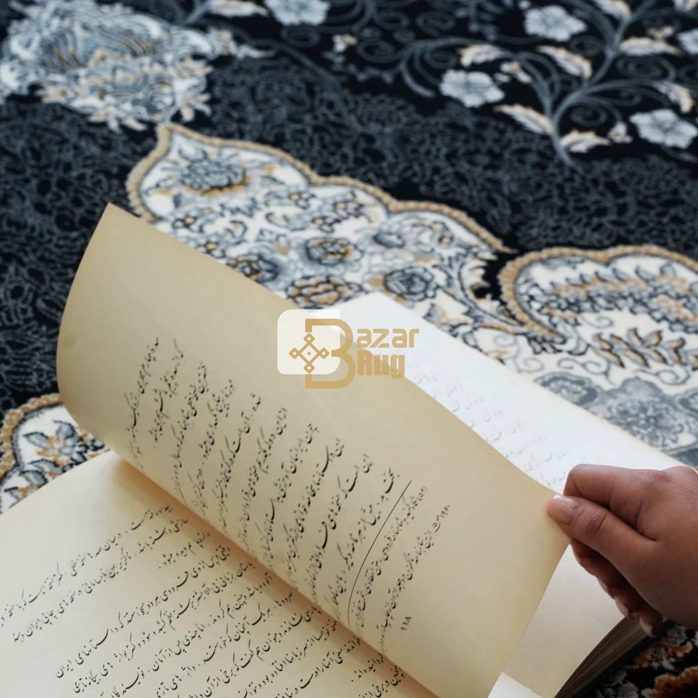 فرش ماشینی 700 شانه تراکم 2550 طرح سوگند سرمه ای