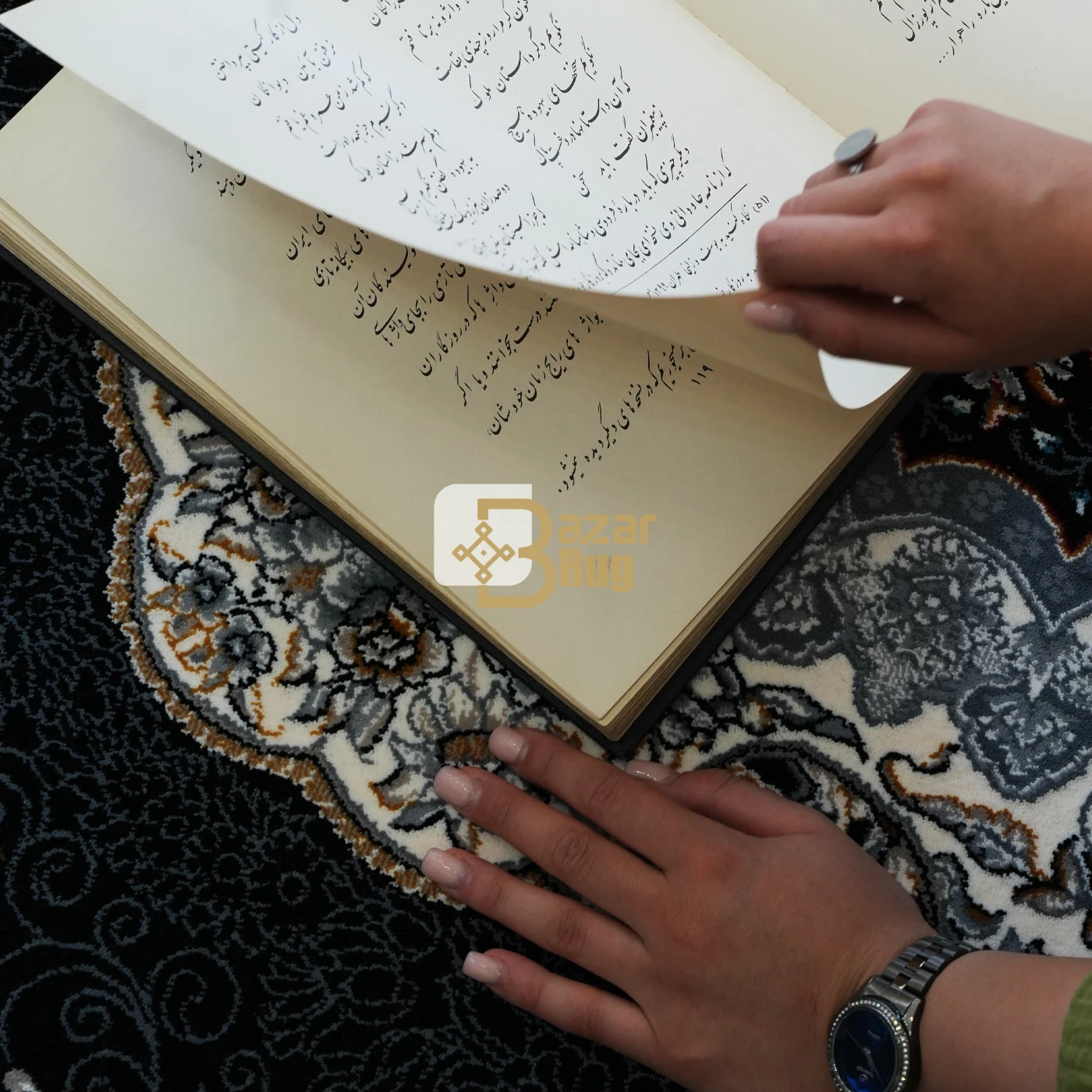 فرش ماشینی 700 شانه تراکم 2550 طرح سوگند سرمه ای