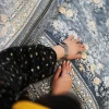 فرش ماشینی ۷۰۰ شانه تراکم ۲۵۵۰ طرح ژینوس دودی